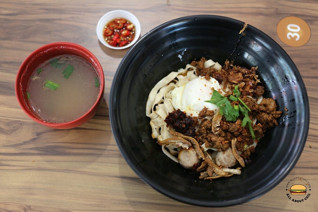ALL ABOUT CEIL: Hui Wei Chilli Ban Mian at Geylang Bahru Food Centre