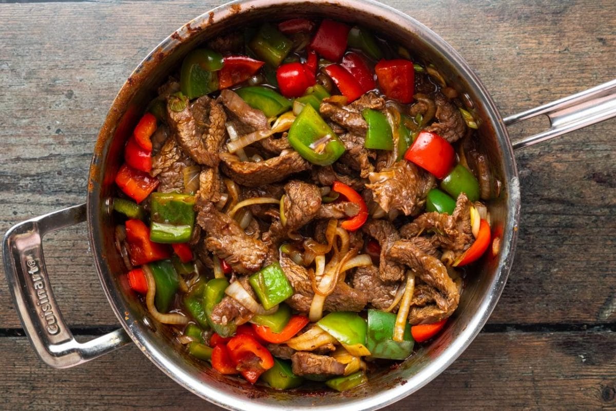 Beef and Vegetable Stir-fry in an Oyster Sauce